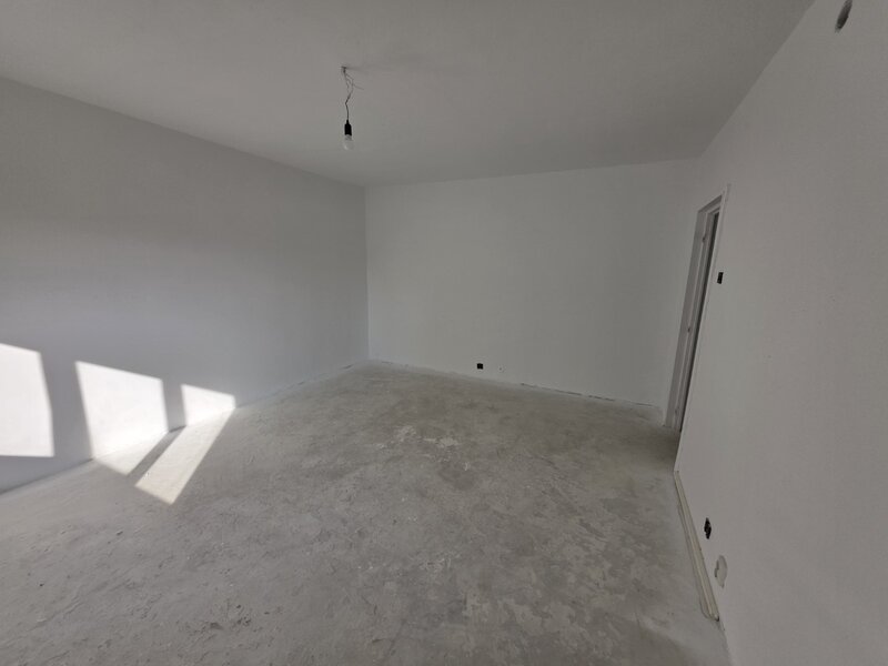 Calea Vitan, vav mall Vitan, bloc 1987, stradal, bloc reabilitat