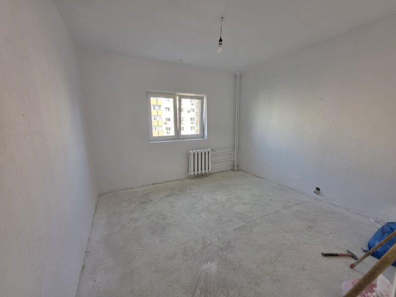 Calea Vitan, vav mall Vitan, bloc 1987, stradal, bloc reabilitat